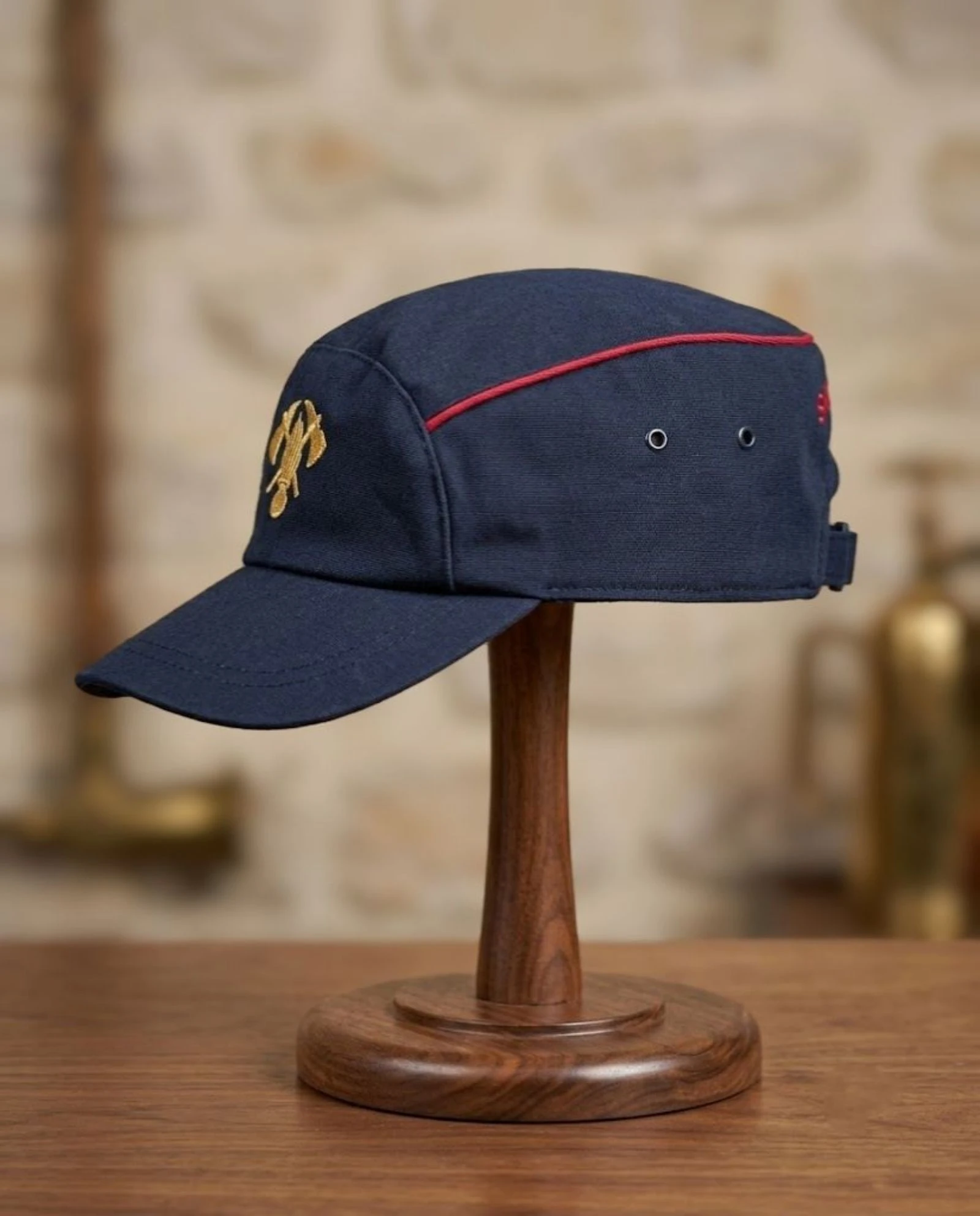 Geborduurde Vintage 5-Panel Pet – Marineblauw Paris 2011 – photo 2